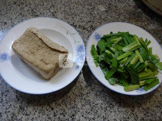 韭菜炒烤麩