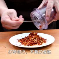 香噴噴的【孜然牛肉土豆片】 的做法圖解3