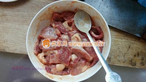 卡通兔咖喱牛肉飯的做法