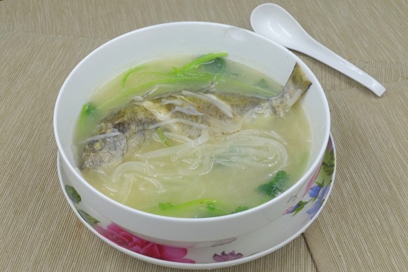 蘿蔔絲泥猛魚湯