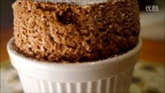 Soufflé au chocolat 巧克力舒芙蕾的做法視頻