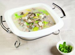 海蠣子燉豆腐