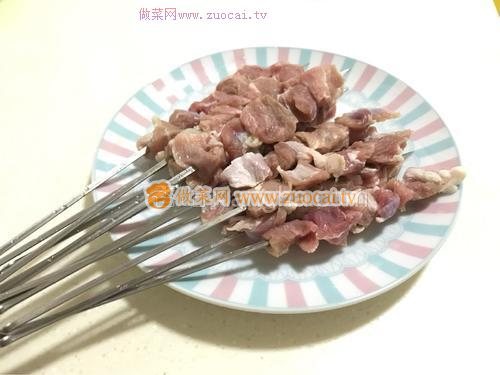 烤羊肉串的做法