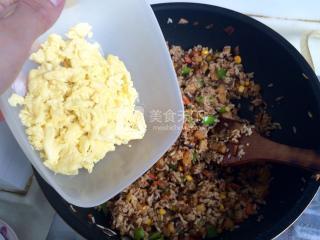 香菇土豆什錦蛋炒飯的做法步驟：18