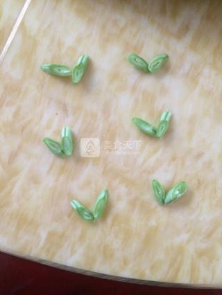 花朵蛋炒飯的做法步驟：2