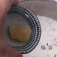 養顏美容的牛奶燉桃膠的做法圖解6