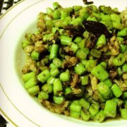 【橄欖菜炒豆角】橄欖菜炒豆角肉末