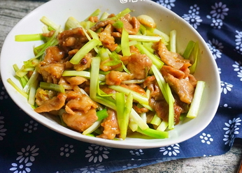 韭黃滑肉片的做法 更加營養下飯的韭黃滑肉片