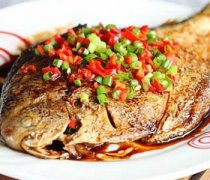 【鯧魚的做法】鯧魚怎麼做好吃_鯧魚的家常做法